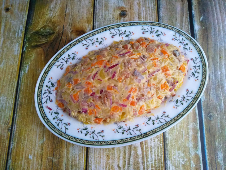 Salad "Fur coat in a new way" on the New Year's table