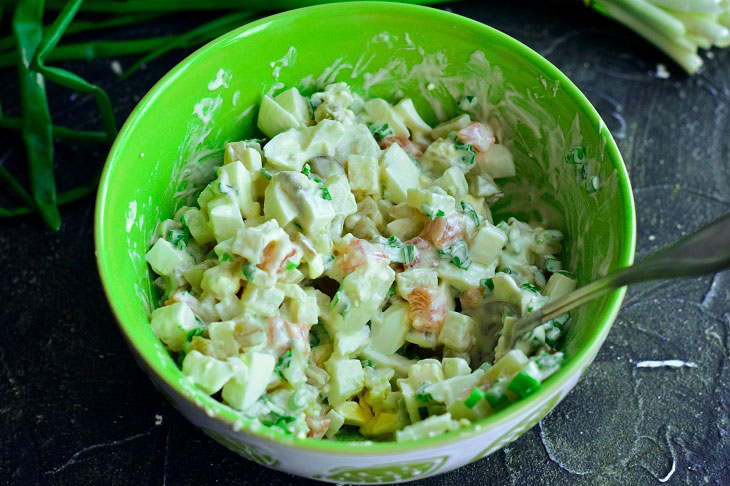 Salmon salad "Ministerial" - a quick and tasty recipe