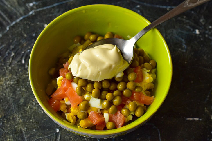 "Olivier rich" with salmon - an exquisite salad for your favorite guests