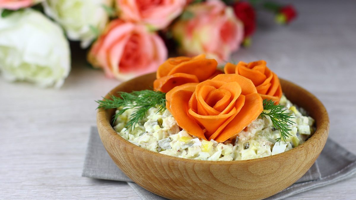 Salad with chicken “Flower meadow” – bright and beautiful, tastes amazing