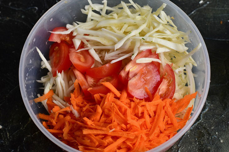 Salad "Vitaminka" from fresh vegetables - what you need in winter