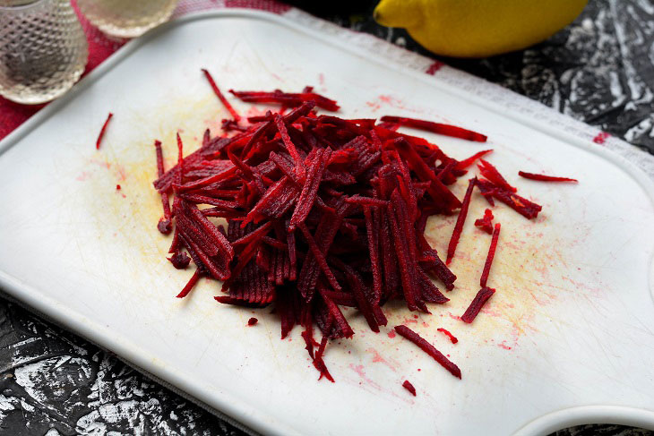 Salad "Brush" with cabbage and beets - it will become your favorite diet dish