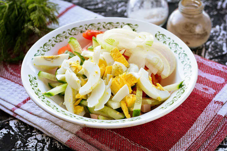 Bakhor salad with sausage - spicy, simple and original