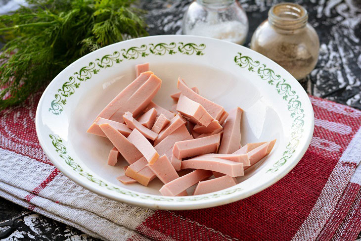 Bakhor salad with sausage - spicy, simple and original