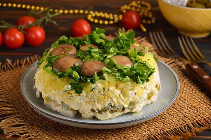 Salad "Mushroom Glade" with champignons - beautiful and special