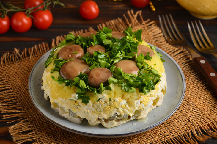 Salad "Mushroom Glade" with champignons - beautiful and special