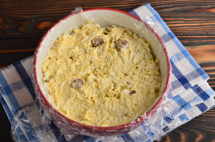 Salad "Mushroom Glade" with champignons - beautiful and special