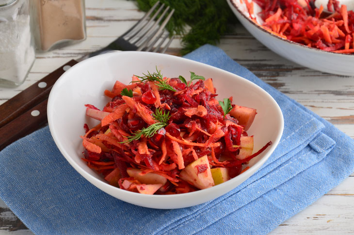 Salad "Brush" with pomegranate - very healthy and tasty