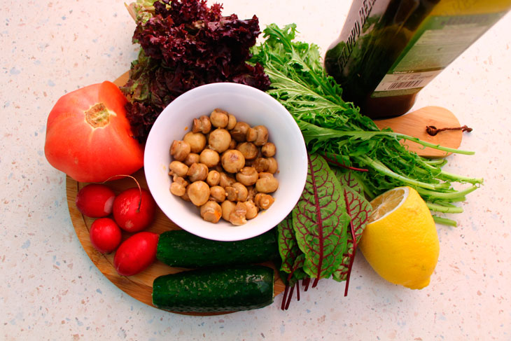 Vegetable salad "Antibes" with sesame - light and tasty