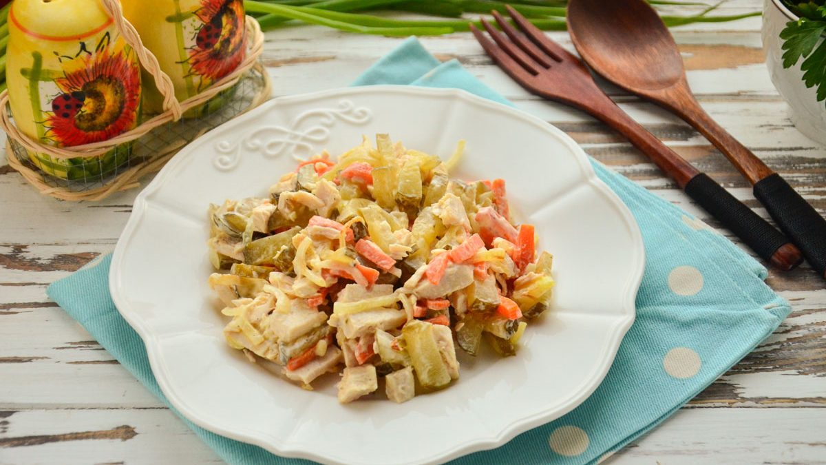 Salad “Obzhorka” with chicken – tasty and affordable