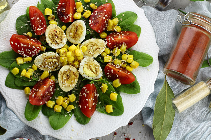 Salad "Flower" with tomatoes and quail eggs is a decoration for any table