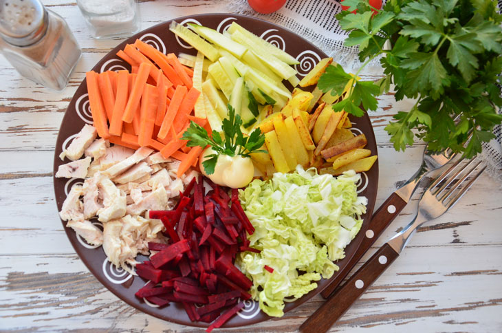 French salad with beets and potatoes - delicious and very healthy