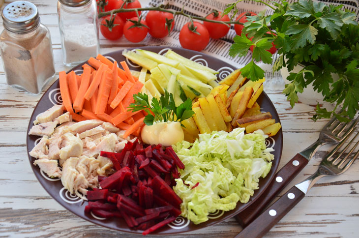 French salad with beets and potatoes - delicious and very healthy