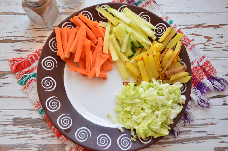 French salad with beets and potatoes - delicious and very healthy