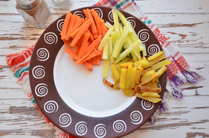 French salad with beets and potatoes - delicious and very healthy