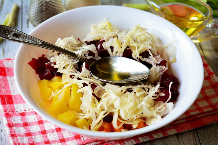 Delicious vinaigrette with sauerkraut according to the classic recipe