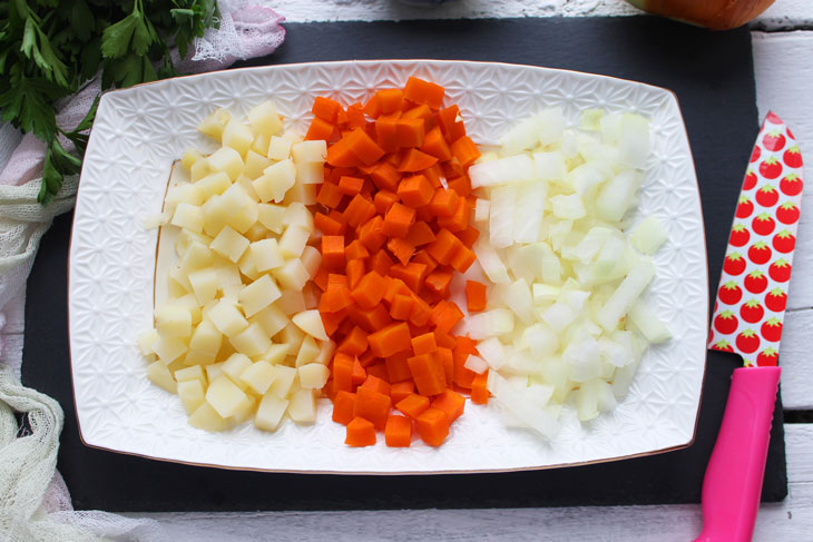 Vinaigrette with pickled plums - an interesting recipe for the famous salad