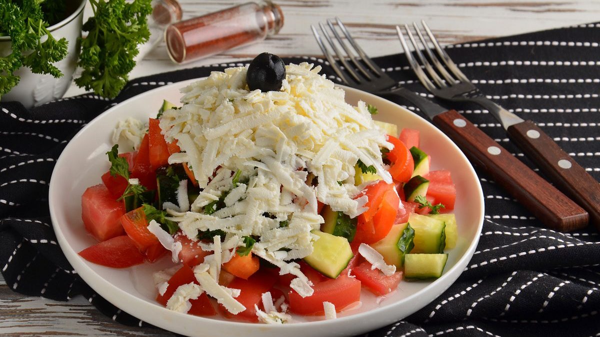 Shopska salad – a classic Bulgarian recipe