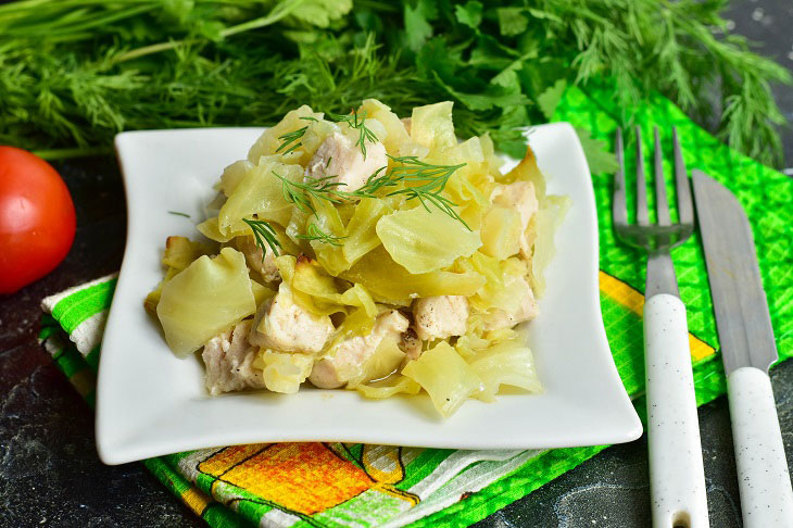 Cabbage with meat in the sleeve - a dietary summer recipe