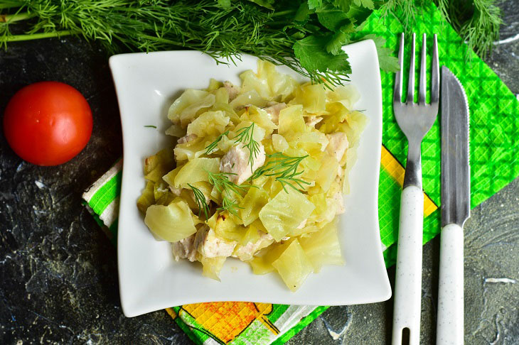 Cabbage with meat in the sleeve - a dietary summer recipe