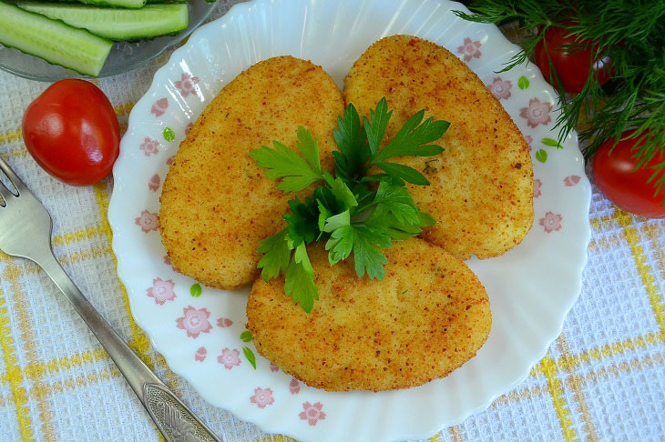 Semolina zrazy with chicken and vegetables - tender and appetizing