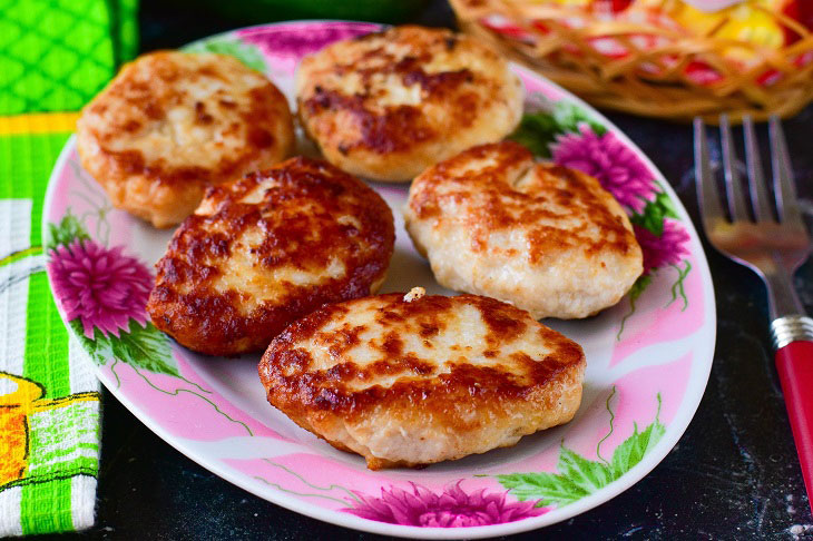 Cutlets "School" - so juicy and tasty