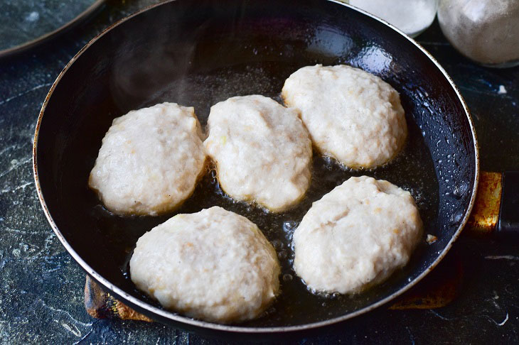 Cutlets "School" - so juicy and tasty