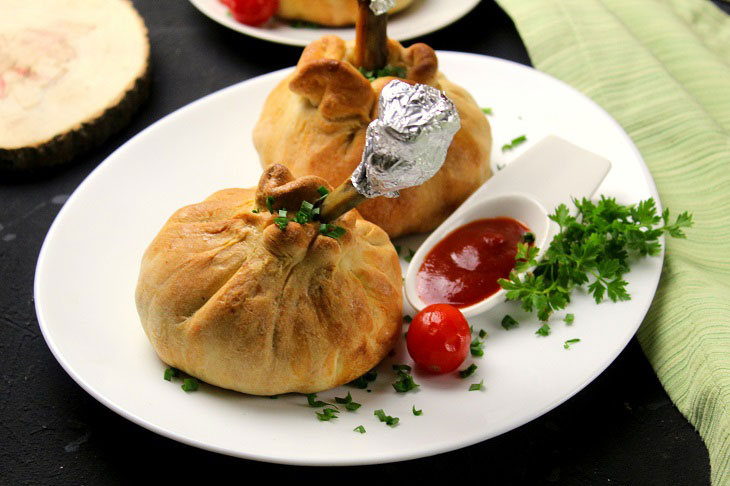 Chicken in dough bags - a delicious and festive dish