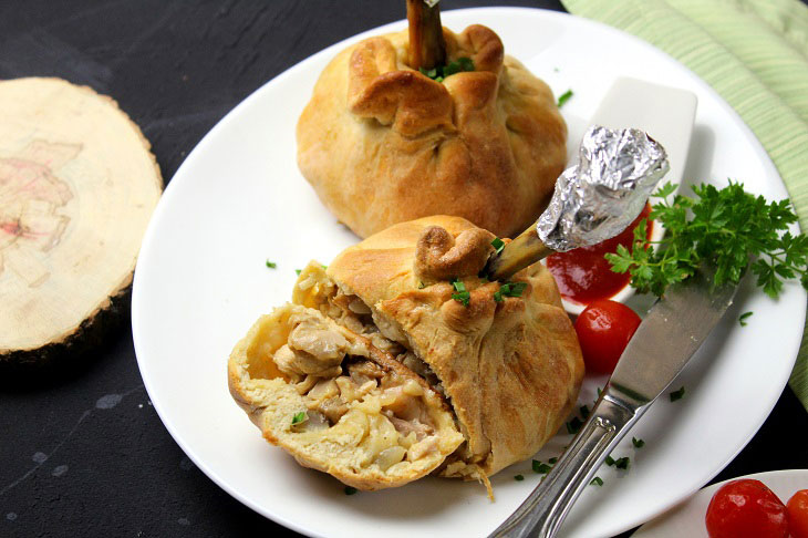 Chicken in dough bags - a delicious and festive dish