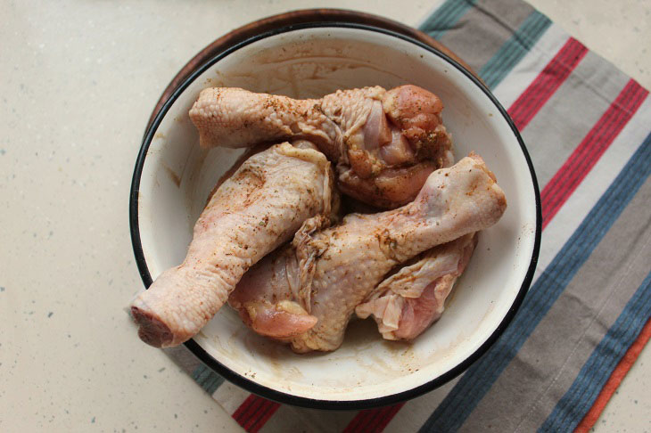 Chicken in dough bags - a delicious and festive dish