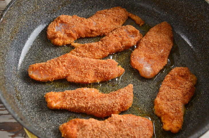 Chicken nuggets like in KFC at home - a step by step recipe with a photo