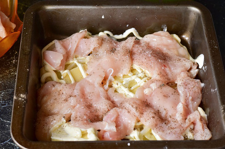 Chicken and cheese gratin - a great dish for dinner or a festive table