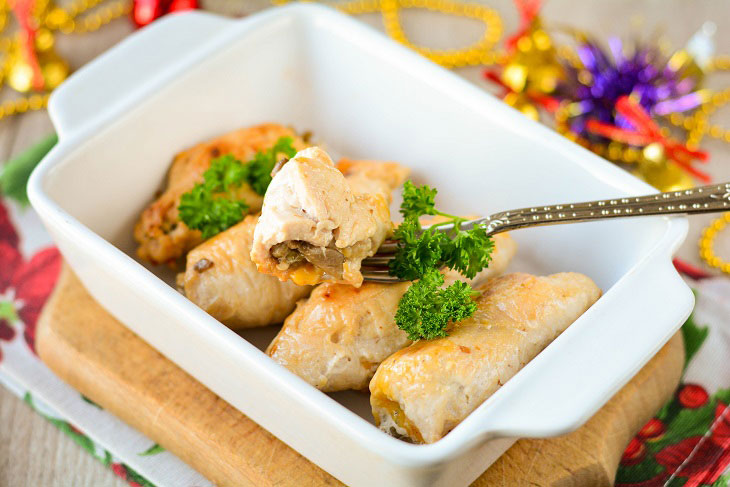 Chicken rolls with mushrooms - a delicious dish for the New Year's feast