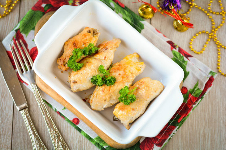 Chicken rolls with mushrooms - a delicious dish for the New Year's feast