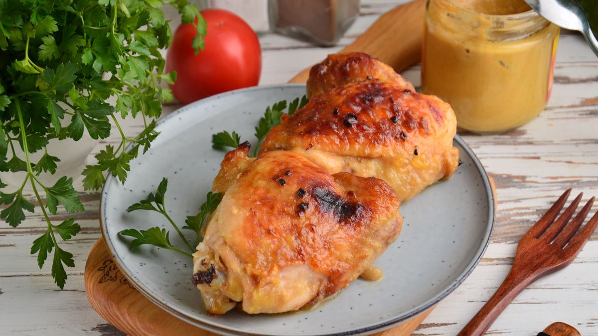 Chicken in honey-mustard sauce – it turns out very fragrant and tender