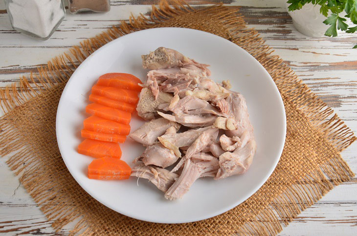 Jellied chicken - a great dish for a festive table