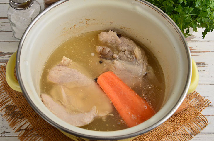 Jellied chicken - a great dish for a festive table