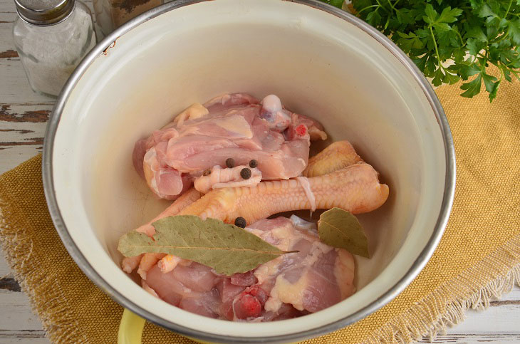 Chicken jelly is a classic dish for any feast