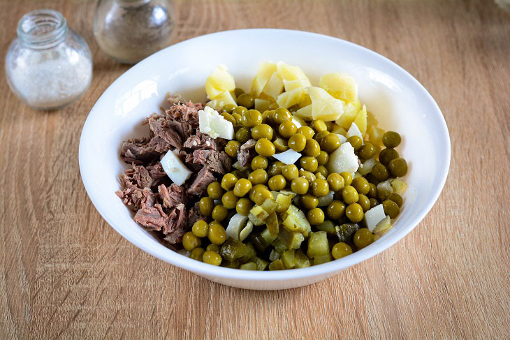 Salad "Olivier" with beef - a truly festive recipe