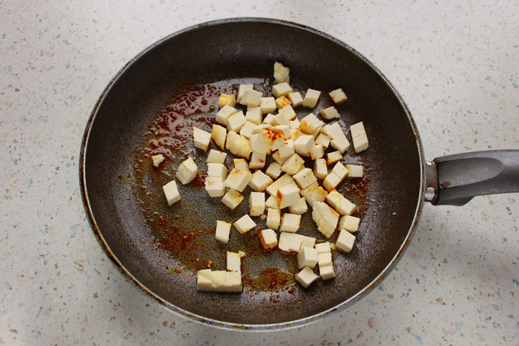 Vegetable salad "Autumn" with Adyghe cheese and mushrooms - juicy and unusually tasty