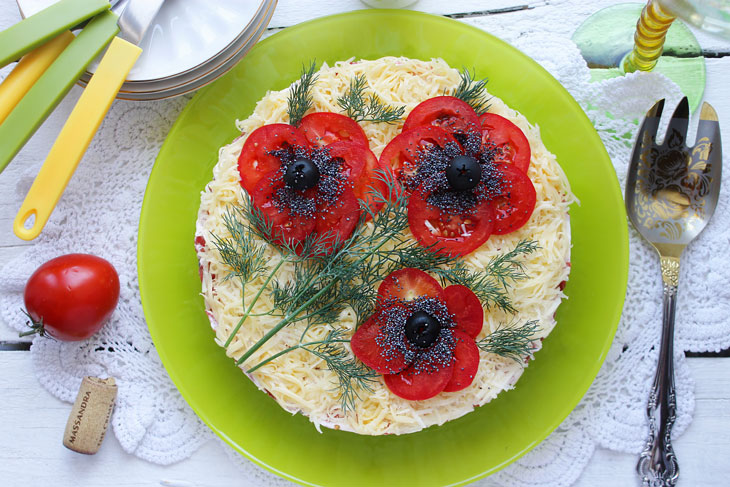 Salad "Red poppies" - surprisingly beautiful and very tasty