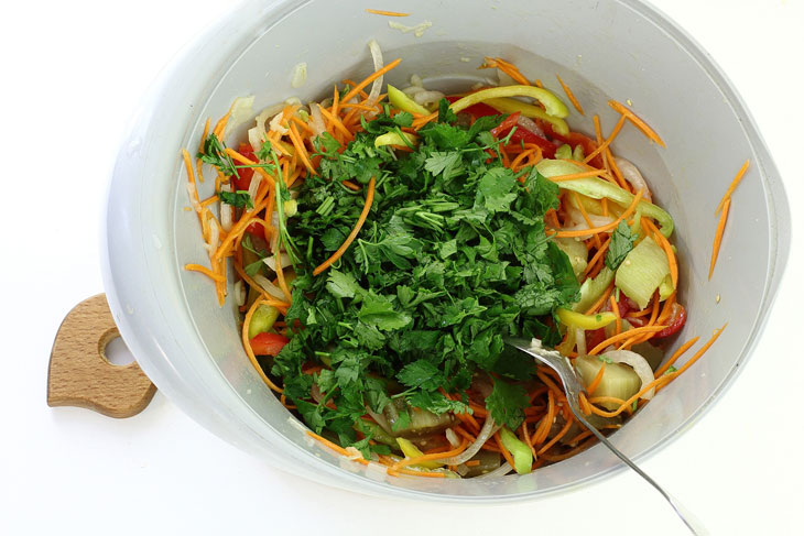 Eggplant salad in Korean from affordable and inexpensive ingredients