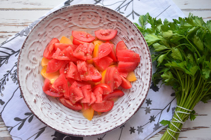 Bright salad of three types of tomatoes - tasty, quick and easy