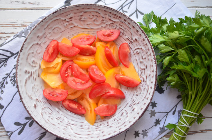 Bright salad of three types of tomatoes - tasty, quick and easy