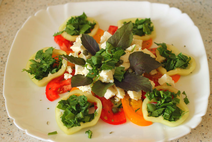 Vegetable salad with Adyghe cheese - a step by step recipe with a photo