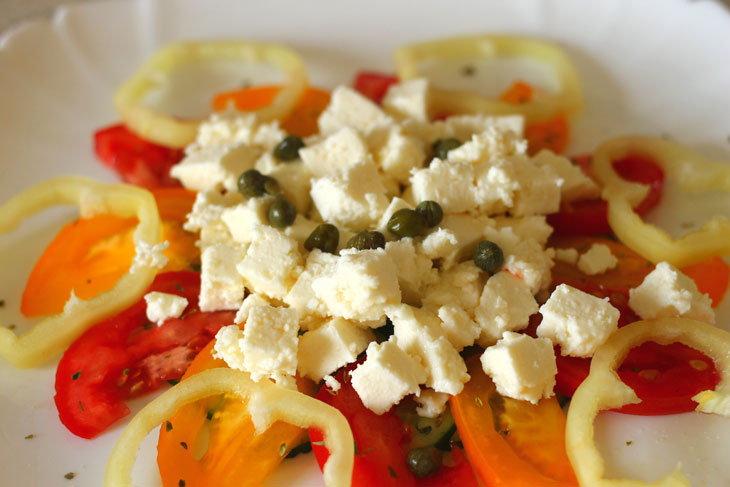 Vegetable salad with Adyghe cheese - a step by step recipe with a photo