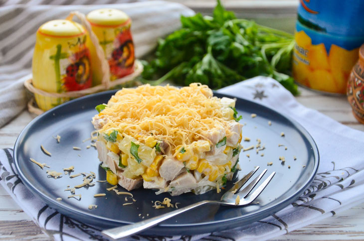 Salad with chicken, pineapple and corn