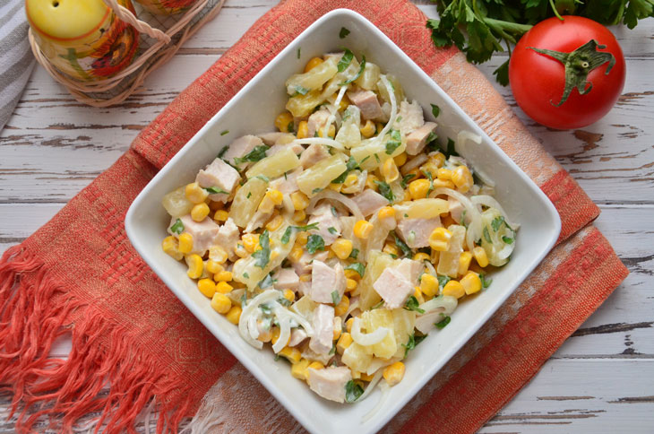 Salad with chicken, pineapple and corn