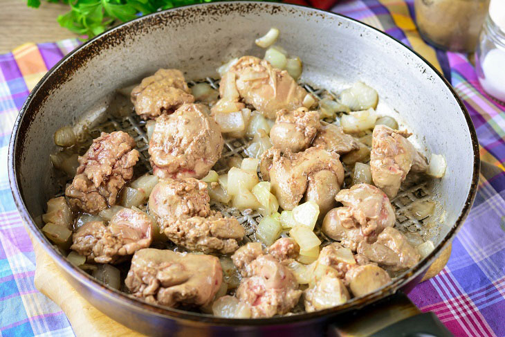 Chicken tjvjik - fragrant and tasty Armenian dish