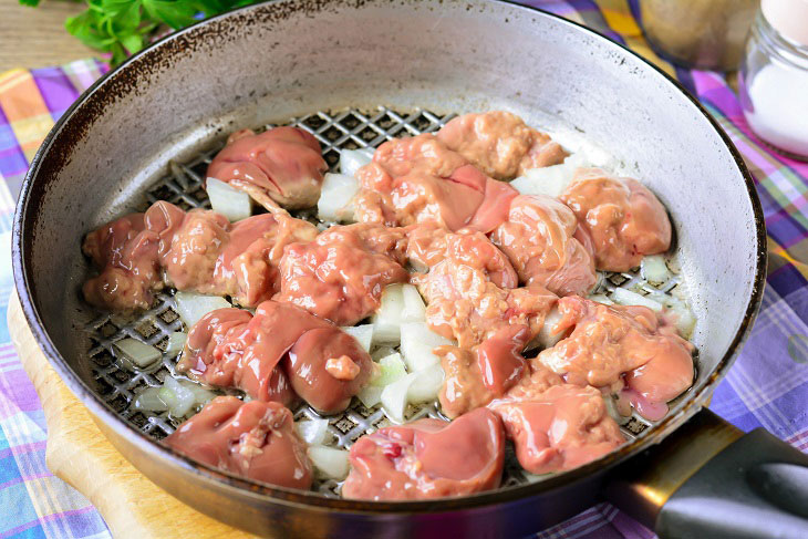 Chicken tjvjik - fragrant and tasty Armenian dish